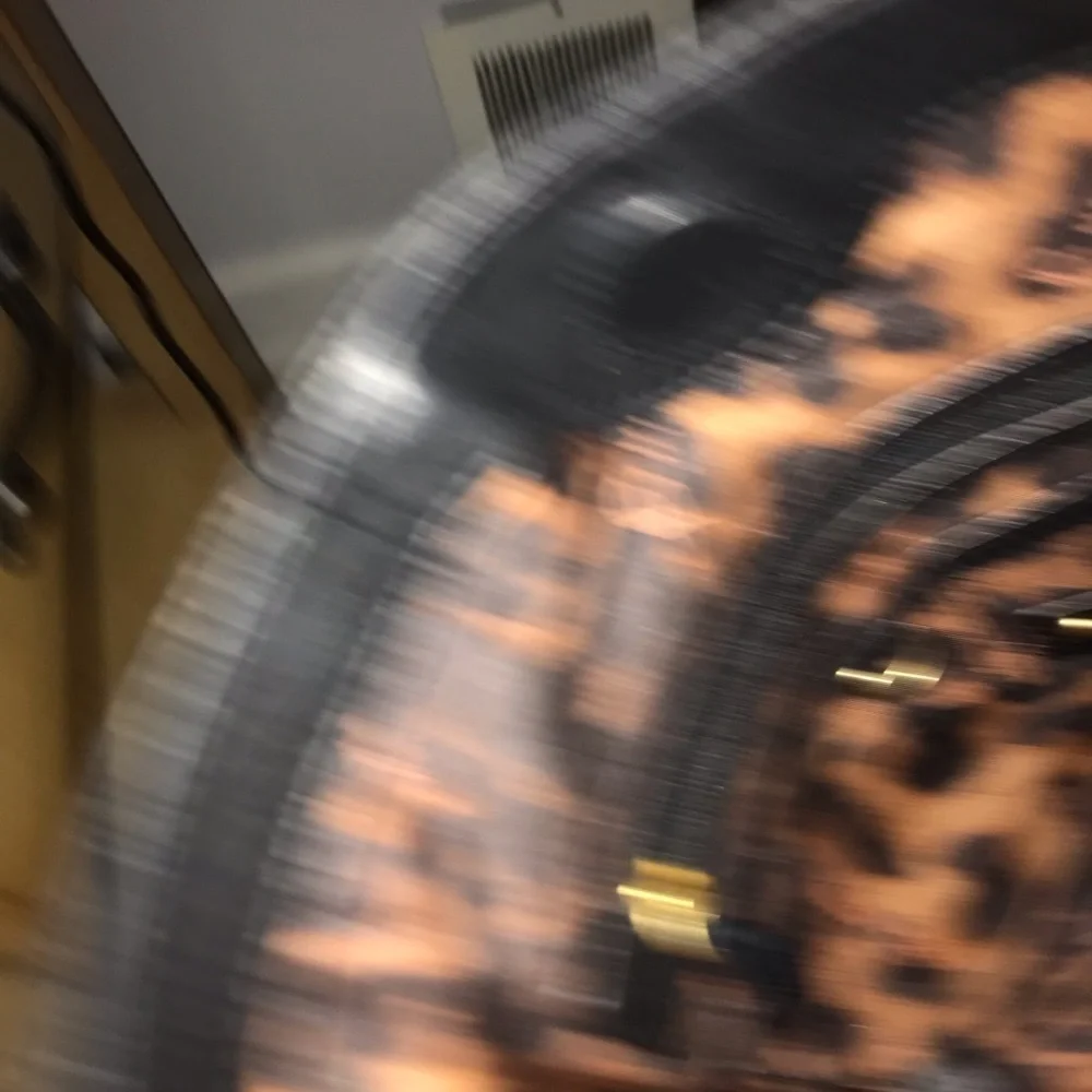 b.Makowsky Leather Purse with Gold Accents Large - Picture 10 of 11